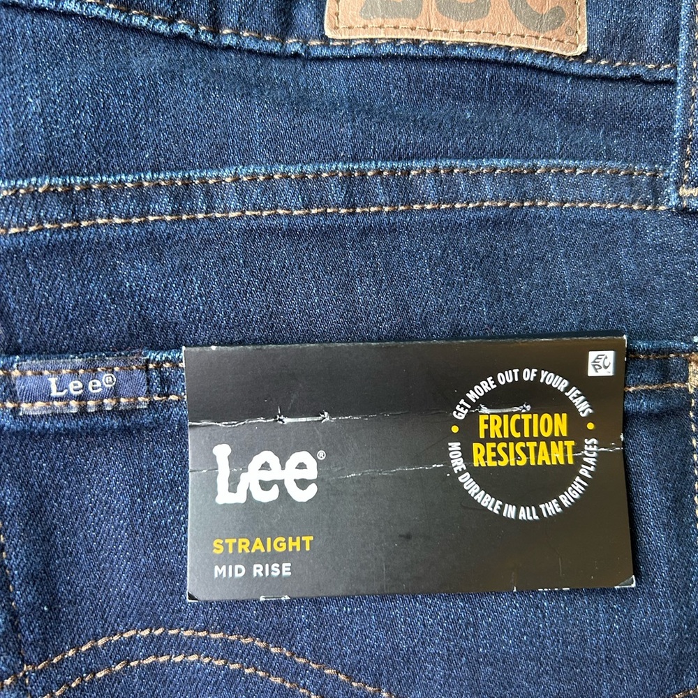 Lee Women's Straight Jeans - Dark Blue, Friction resistant mid-rise!
